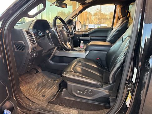 Used 2019 Ford F150 Platinum w/ Equipment Group 701A Luxury image 40