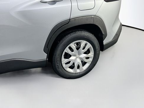 Used 2023 Toyota Corolla Cross L image 27