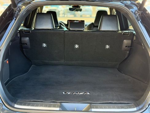 Used 2021 Toyota Venza XLE w/ Softex Package image 9