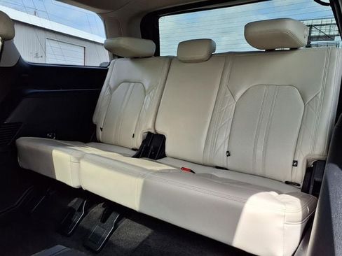 Used 2020 Ford Expedition Platinum RWD image 15