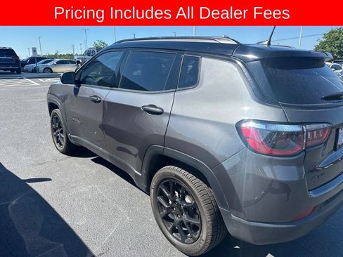 Used 2024 Jeep Compass Latitude w/ Altitude Special Edition AWD/4WD image 5