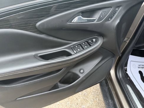 Used 2017 Buick Envision Essence image 14