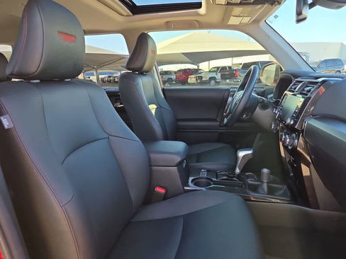 Used 2024 Toyota 4Runner TRD Off-Road Premium w/ Off Road Premium Plus Package image 18