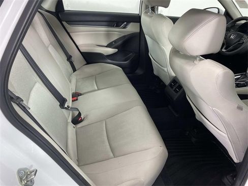 Used 2018 Honda Accord EX image 11