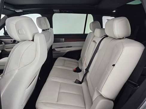 New 2026 Cadillac Vistiq Luxury AWD/4WD image 18