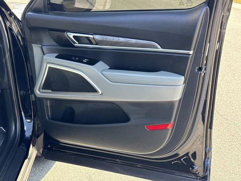 Used 2024 Kia Telluride EX X-Line image 8