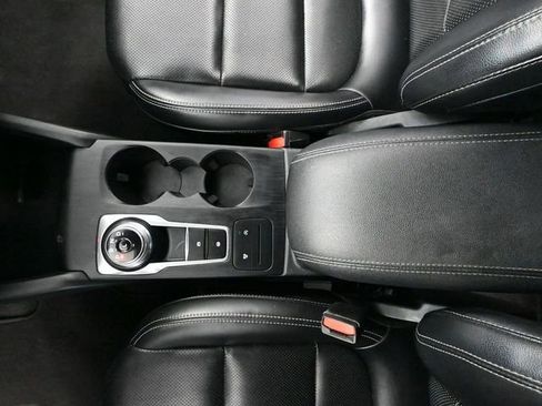 Used 2021 Ford Escape SEL image 33