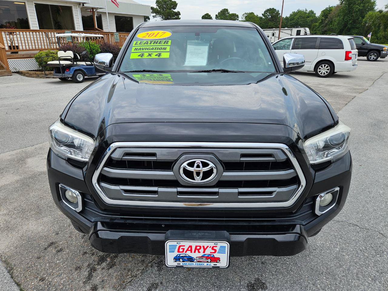 Used 2017 Toyota Tacoma Limited w/ Tow Package AWD/4WD image 9