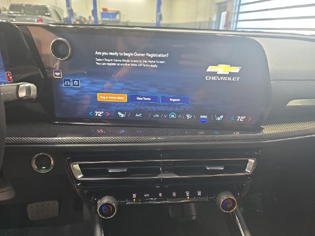 New 2027 Chevrolet Traverse Z71 w/ Enhanced Driving Package AWD/4WD image 22