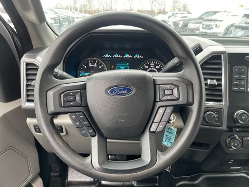 Used 2016 Ford F150 XLT image 22