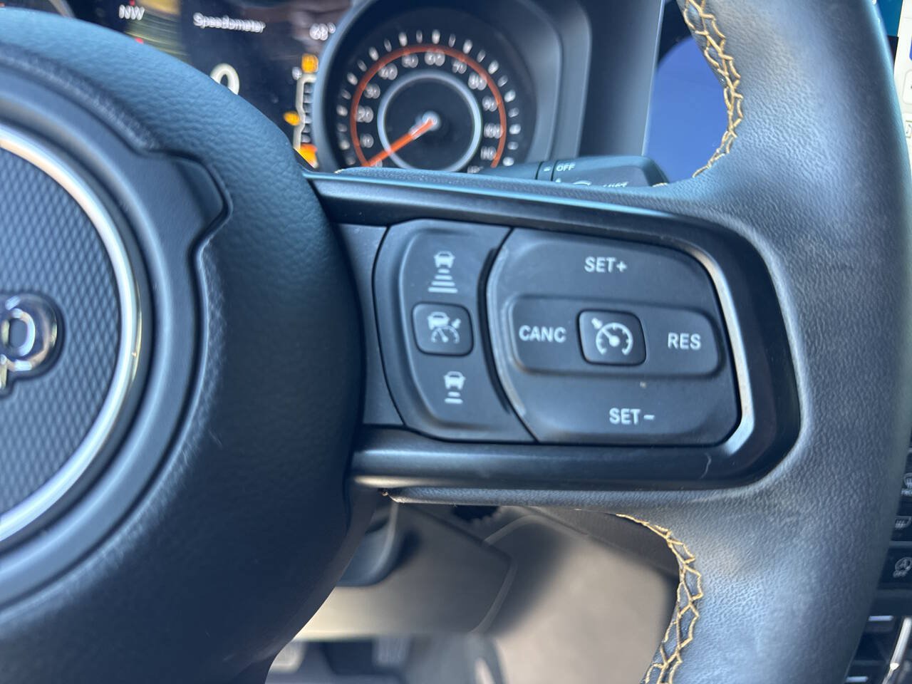 Used 2024 Jeep Wrangler Unlimited Sport AWD/4WD image 23