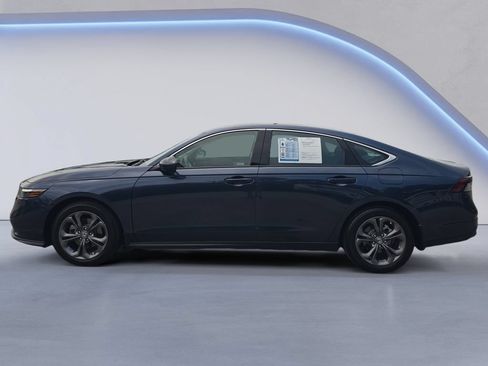 Used 2024 Honda Accord EX image 2