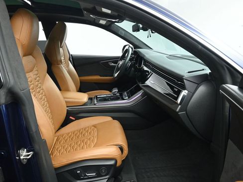 Used 2022 Audi RS Q8 w/ Luxury Package image 22