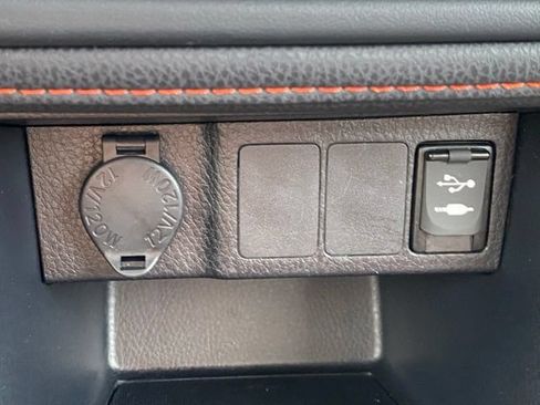 Used 2018 Toyota Corolla SE w/ Carpet Mat Package (TMS) FWD image 18