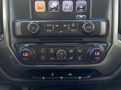 Used 2018 Chevrolet Silverado 1500 LT w/ LT Fleet Convenience Package AWD/4WD image 39