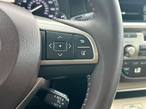 Used 2016 Lexus ES 350 w/ Accessory Package FWD image 26