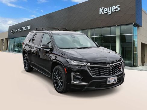 Used 2023 Chevrolet Traverse RS w/ LPO, 'HIT The Road' Package AWD/4WD image 3