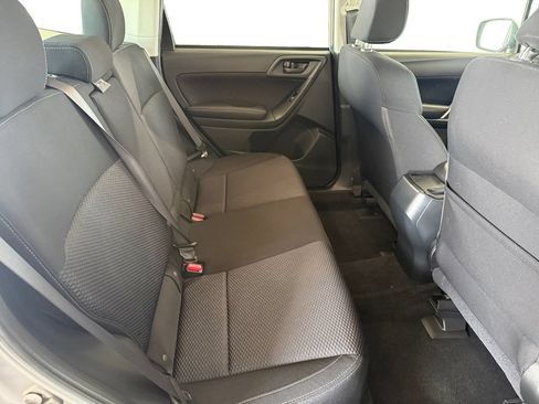 Used 2018 Subaru Forester 2.5i Premium w/ All-Weather Package AWD/4WD image 17