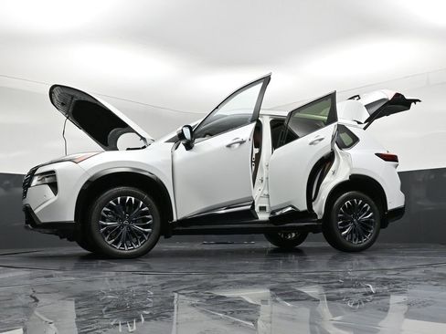 New 2026 Nissan Rogue Platinum w/ Tech Package image 41