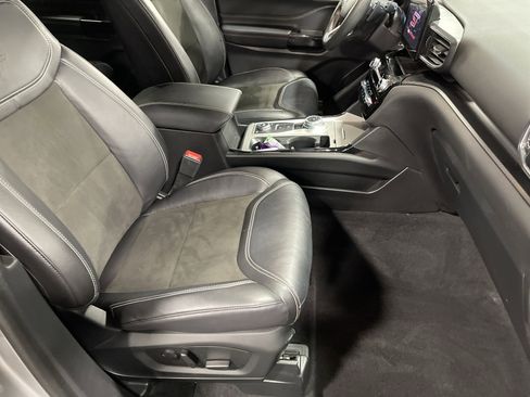 Used 2022 Ford Explorer ST image 15