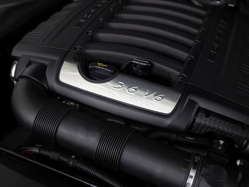 Certified 2017 Porsche Cayenne AWD/4WD image 52