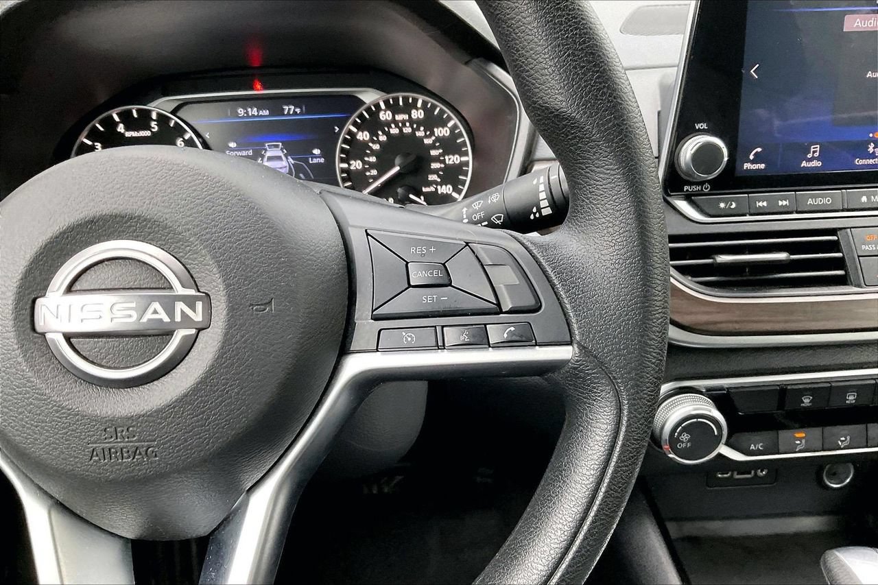 Used 2024 Nissan Altima 2.5 SV FWD image 28