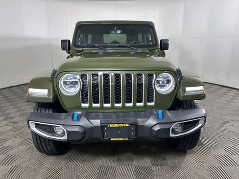 Used 2022 Jeep Wrangler Unlimited Sahara w/ Cold Weather Group image 8