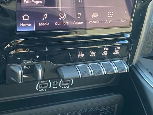 New 2026 RAM 3500 Laramie w/ Towing Technology Group AWD/4WD image 23