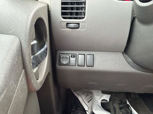Used 2013 Nissan Xterra S AWD/4WD image 23