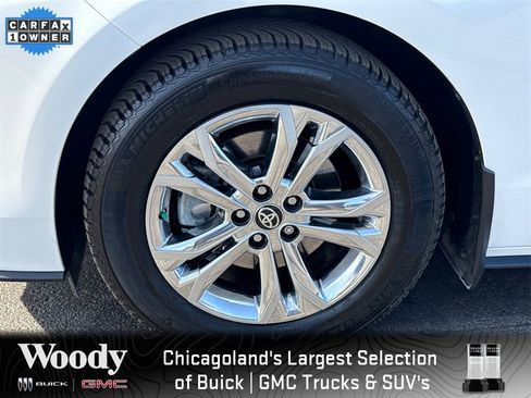 Used 2023 Toyota Sienna Platinum image 11