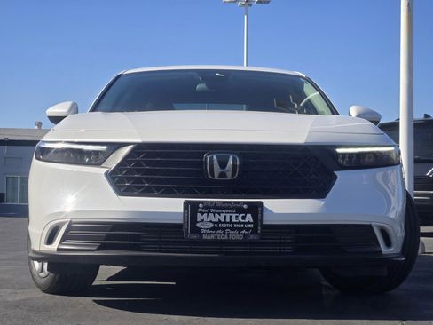 Used 2024 Honda Accord EX image 2