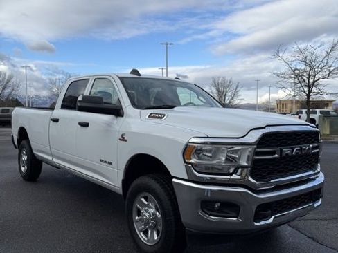 Used 2022 RAM 3500 Tradesman w/ Chrome Appearance Group image 4
