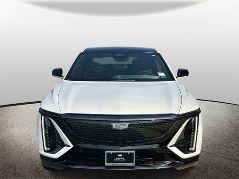 New 2025 Cadillac Lyriq Sport image 6