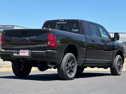 New 2026 RAM 2500 Laramie AWD/4WD image 3
