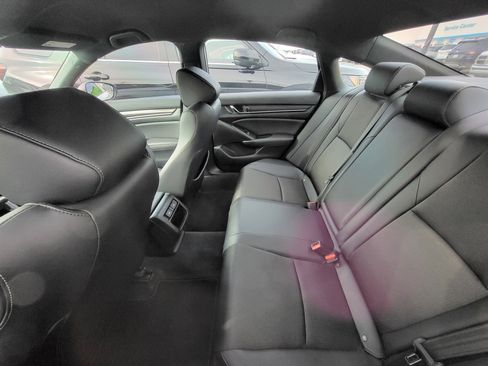 Used 2022 Honda Accord Sport image 9