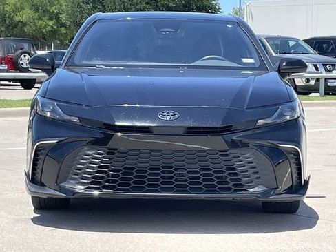 Used 2025 Toyota Camry SE FWD image 6