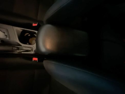 Used 2018 Toyota RAV4 LE image 20