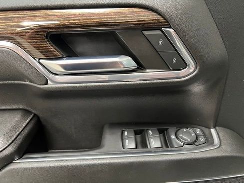 Used 2024 GMC Sierra 1500 Elevation image 23