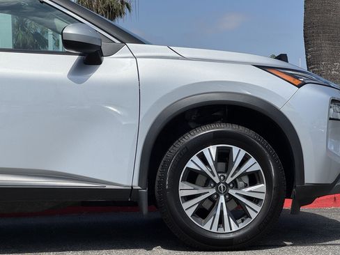 Used 2023 Nissan Rogue SV AWD/4WD image 26
