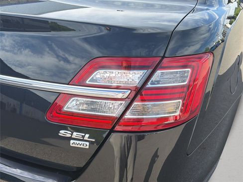 Used 2014 Ford Taurus SEL w/ Equipment Group 201A AWD/4WD image 32