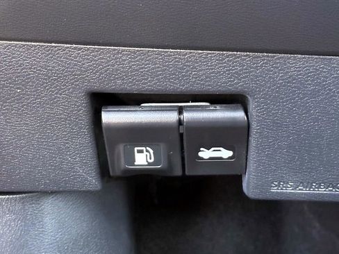 Certified 2022 Nissan Versa SV w/ Trunk Package image 20