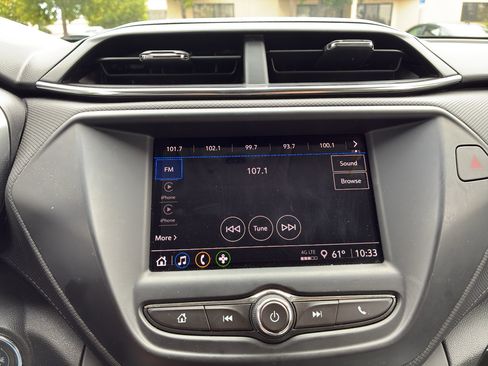 Used 2023 Chevrolet TrailBlazer LT FWD image 29
