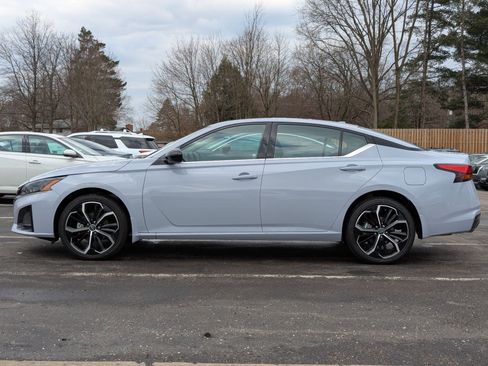 New 2025 Nissan Altima 2.5 SR w/ SR Premium Package image 10