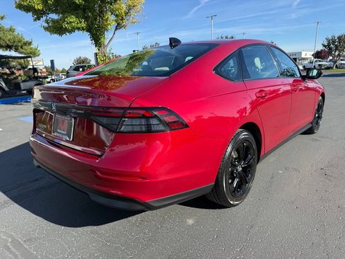 Used 2025 Honda Accord SE image 6