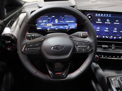 New 2026 Chevrolet Equinox EV RS image 31