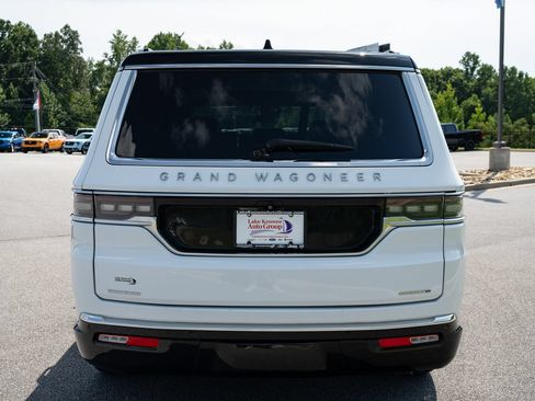 Used 2023 Jeep Grand Wagoneer Series II AWD/4WD image 8