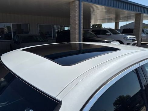 Used 2024 BMW 330i Sedan image 12