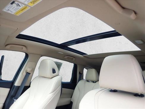 Used 2025 Acura MDX SH-AWD image 14