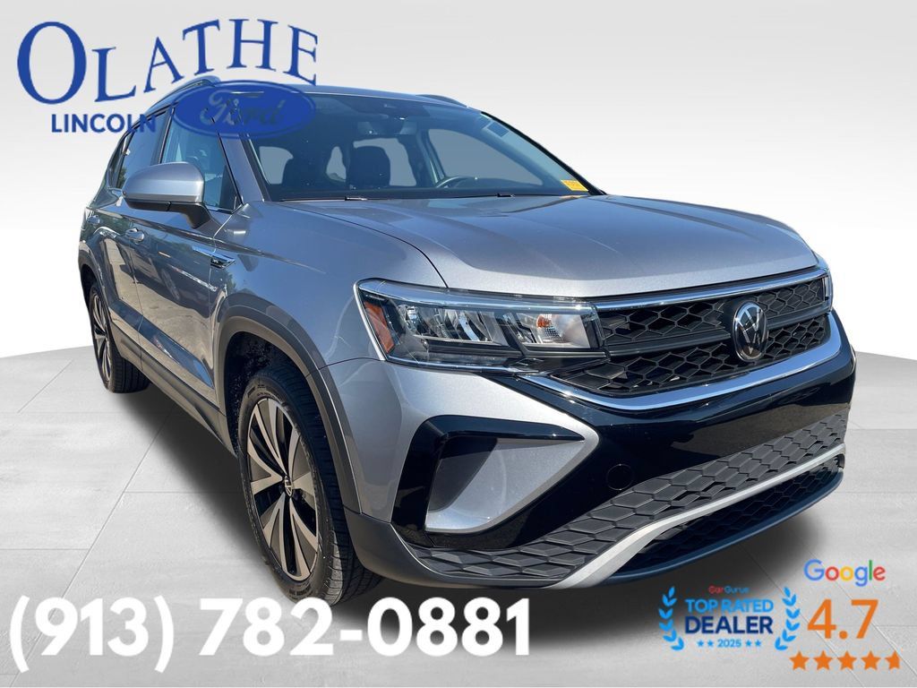 Used 2023 Volkswagen Taos SE FWD image 3