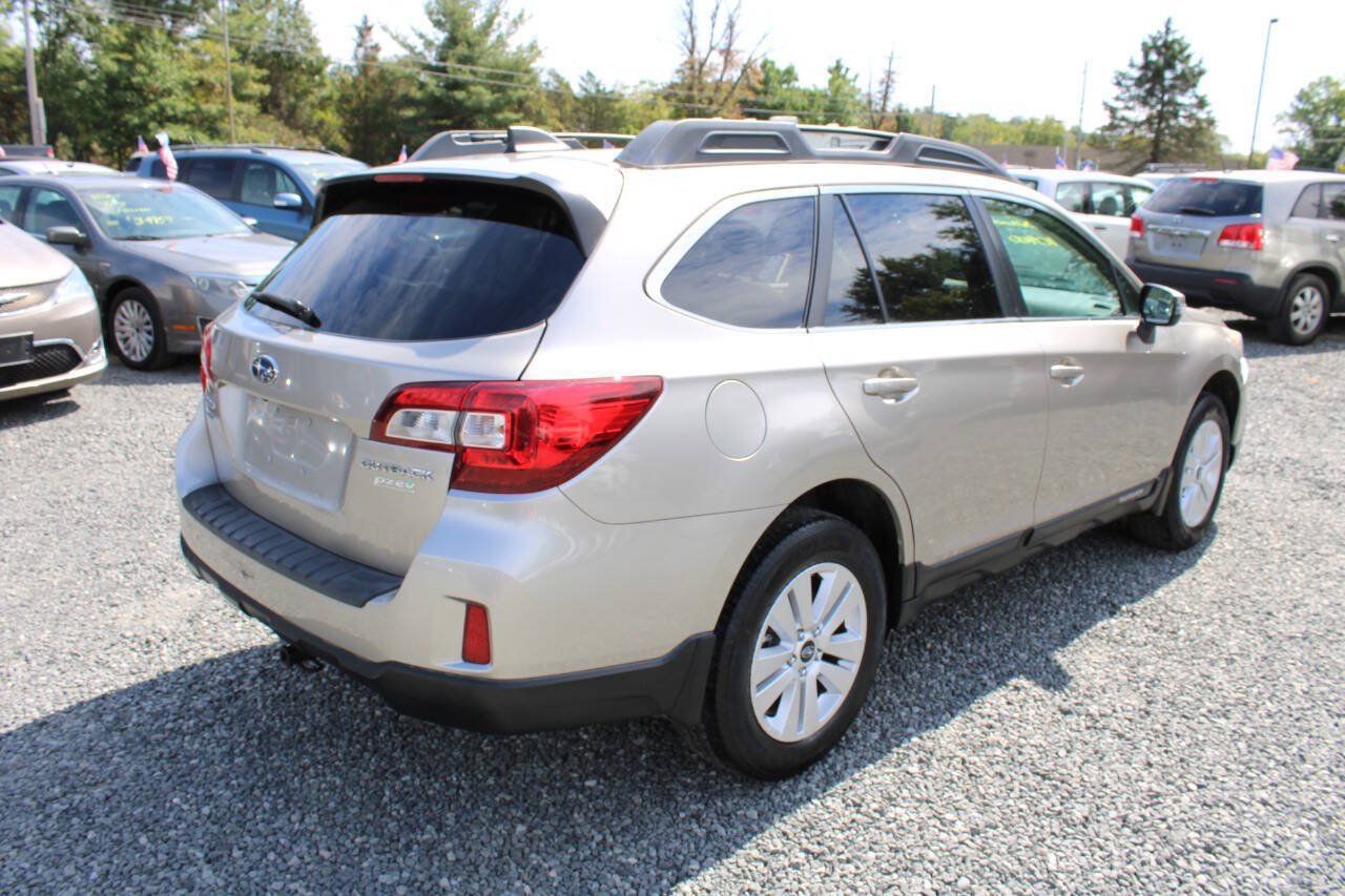 Used 2017 Subaru Outback 2.5i Premium AWD/4WD image 7